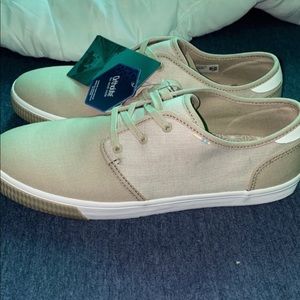 Toms canvas shoes